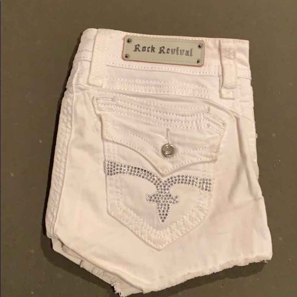 Rock revival shorts size 27